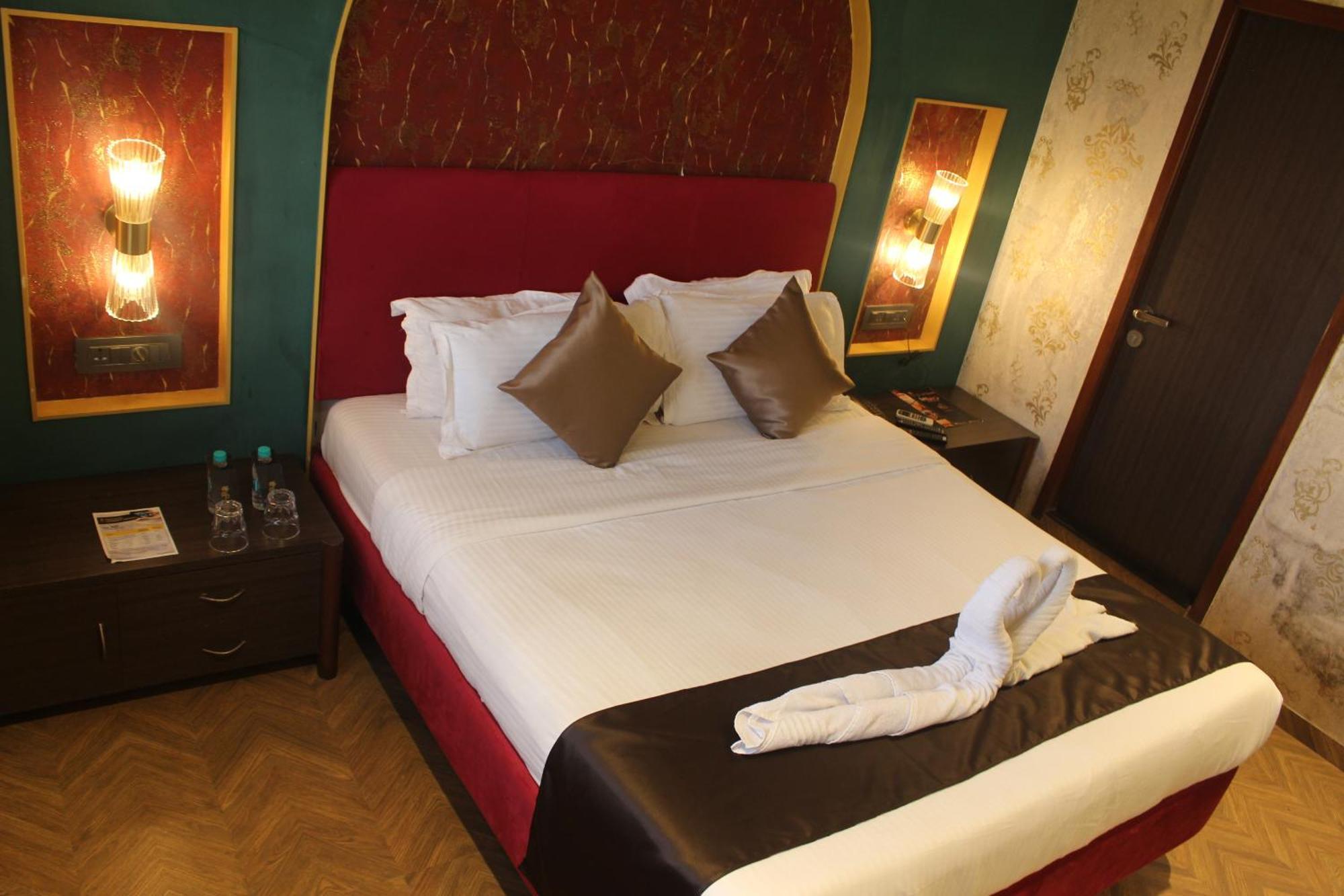 Gulf Hotel Mumbai- The Boutique Hotel Colaba مومباي المظهر الخارجي الصورة
