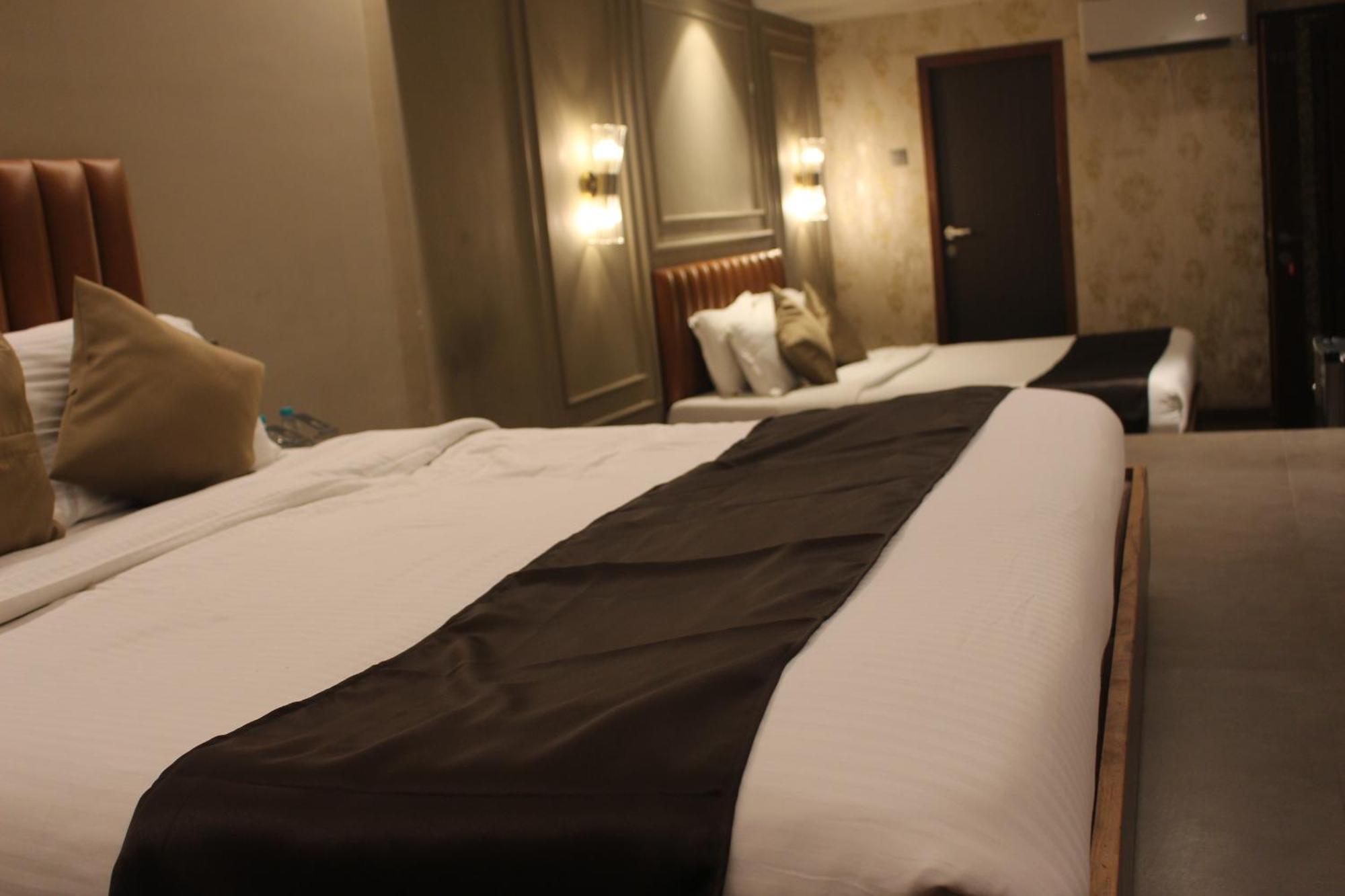 Gulf Hotel Mumbai- The Boutique Hotel Colaba مومباي المظهر الخارجي الصورة