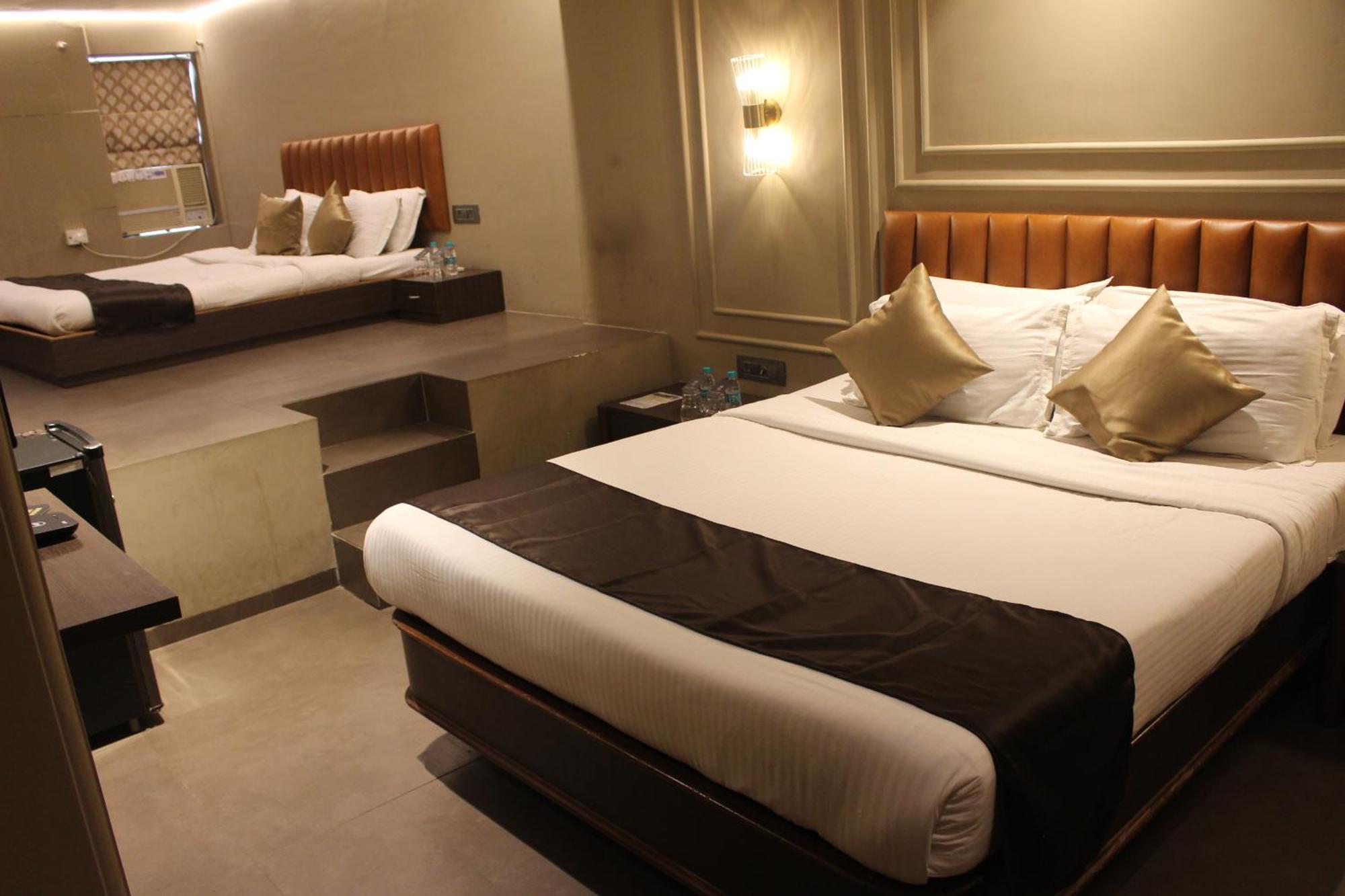 Gulf Hotel Mumbai- The Boutique Hotel Colaba مومباي المظهر الخارجي الصورة