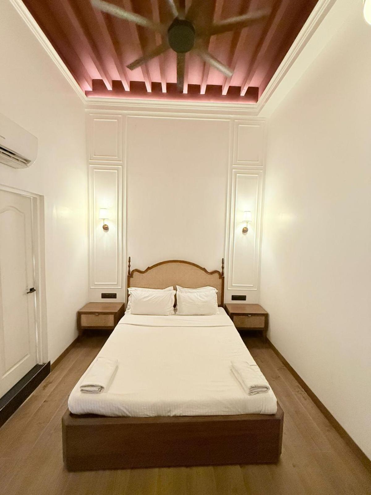 Gulf Hotel Mumbai- The Boutique Hotel Colaba مومباي المظهر الخارجي الصورة
