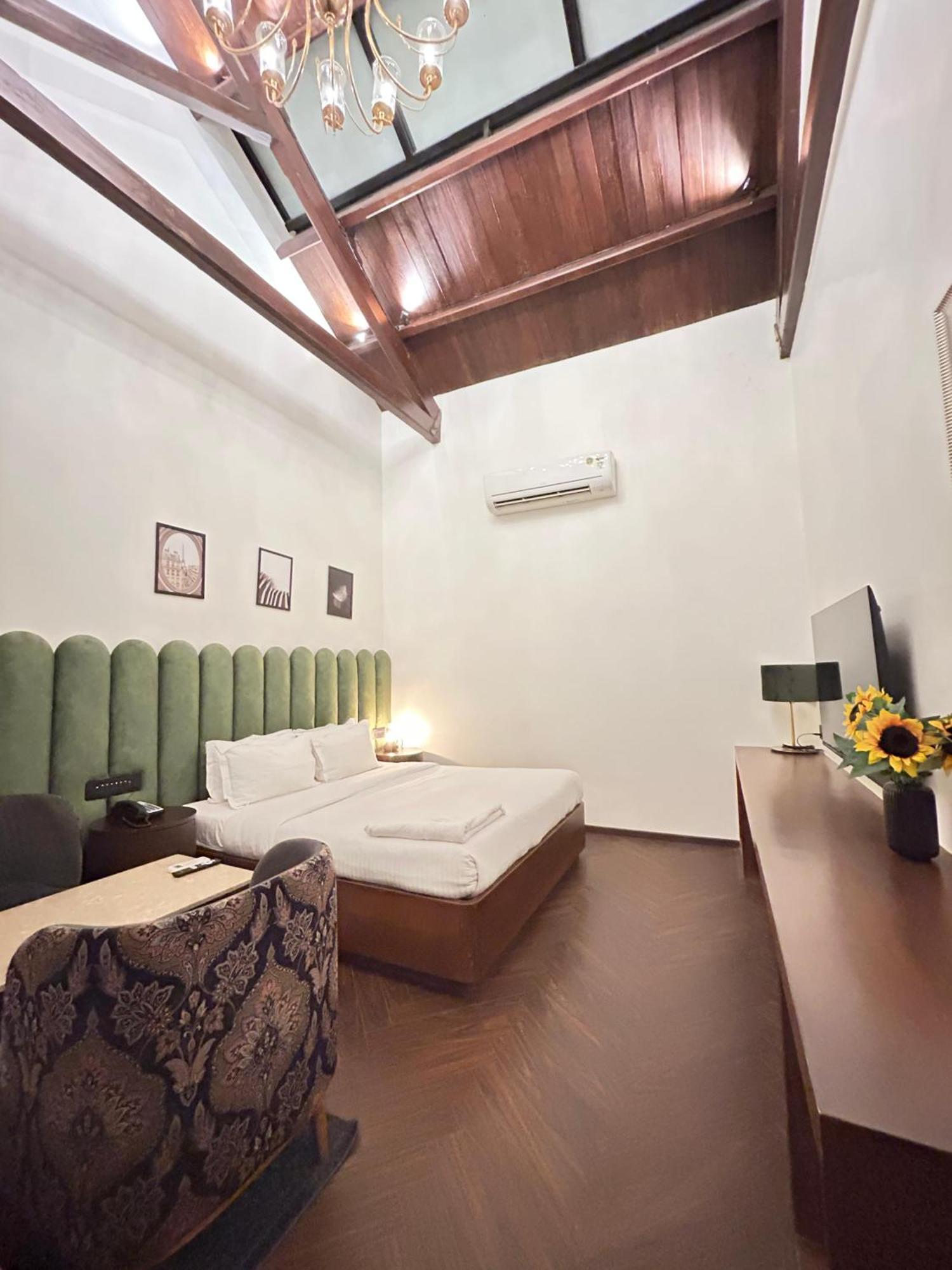 Gulf Hotel Mumbai- The Boutique Hotel Colaba مومباي المظهر الخارجي الصورة