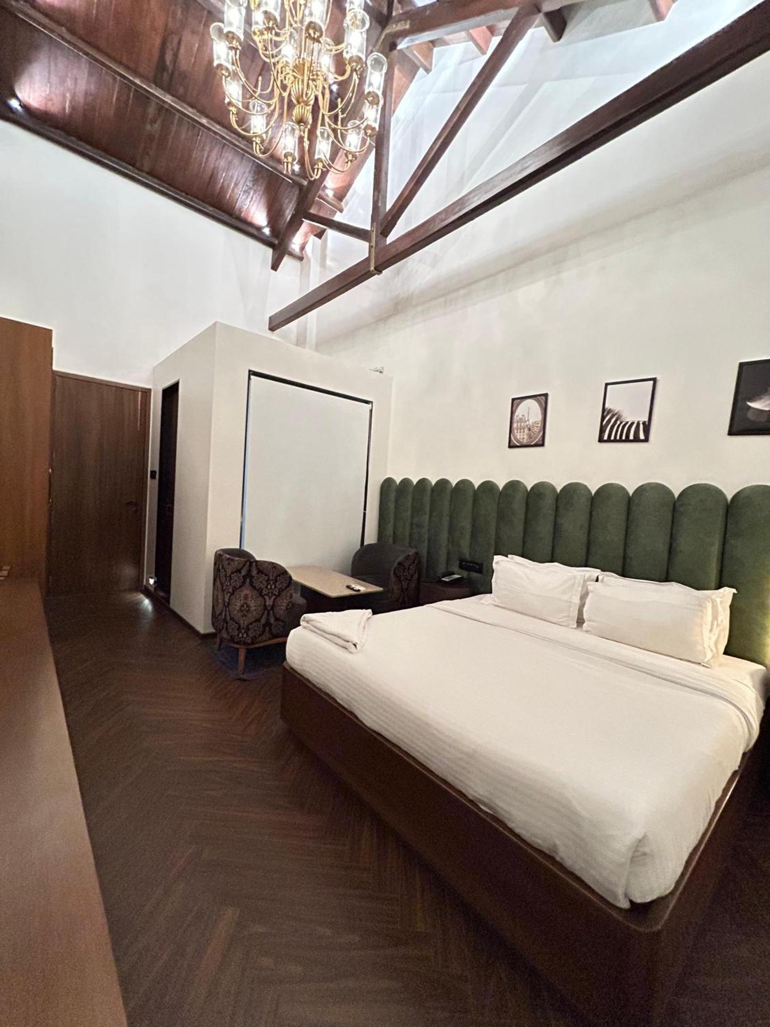 Gulf Hotel Mumbai- The Boutique Hotel Colaba مومباي المظهر الخارجي الصورة