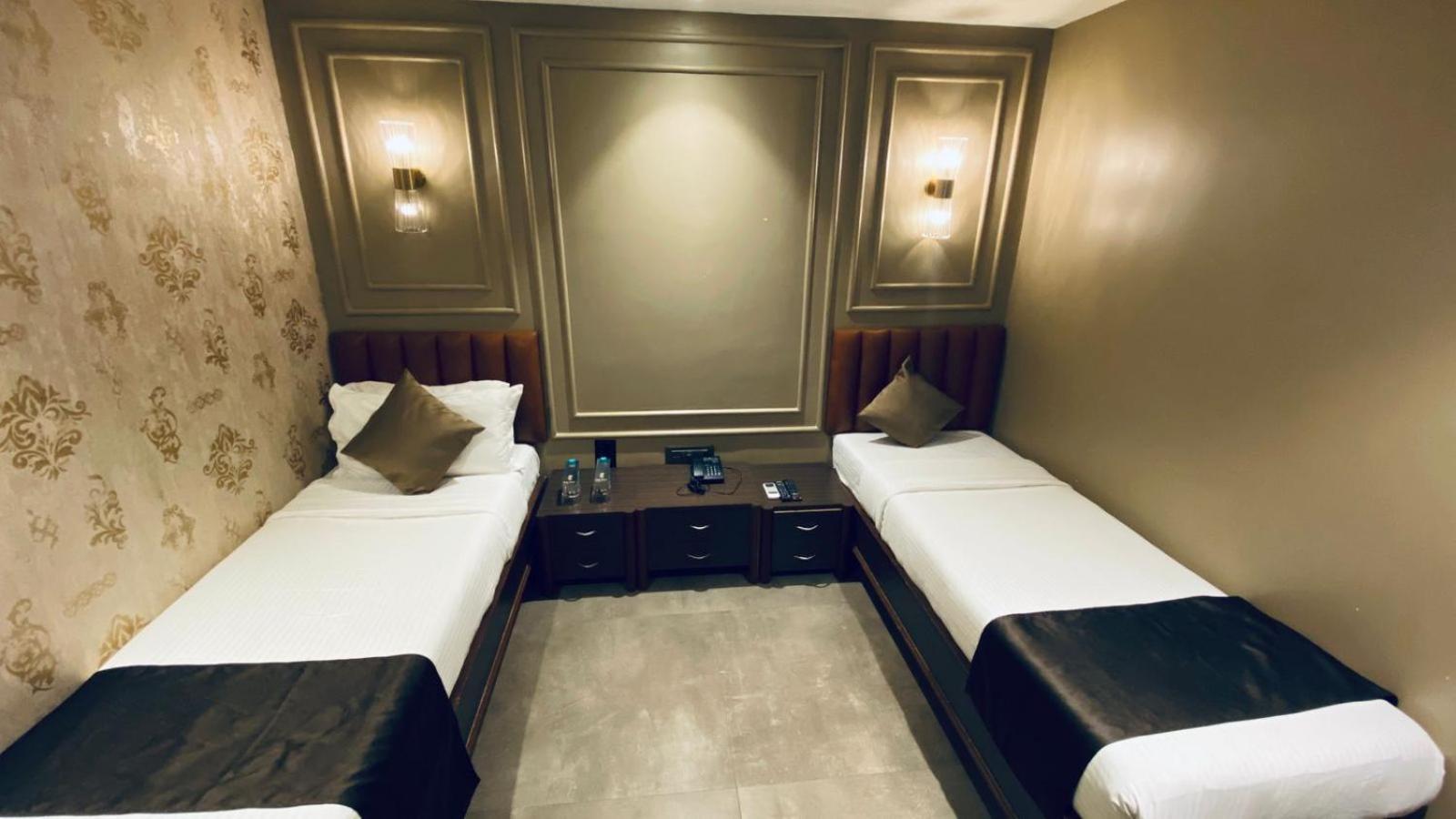 Gulf Hotel Mumbai- The Boutique Hotel Colaba مومباي المظهر الخارجي الصورة